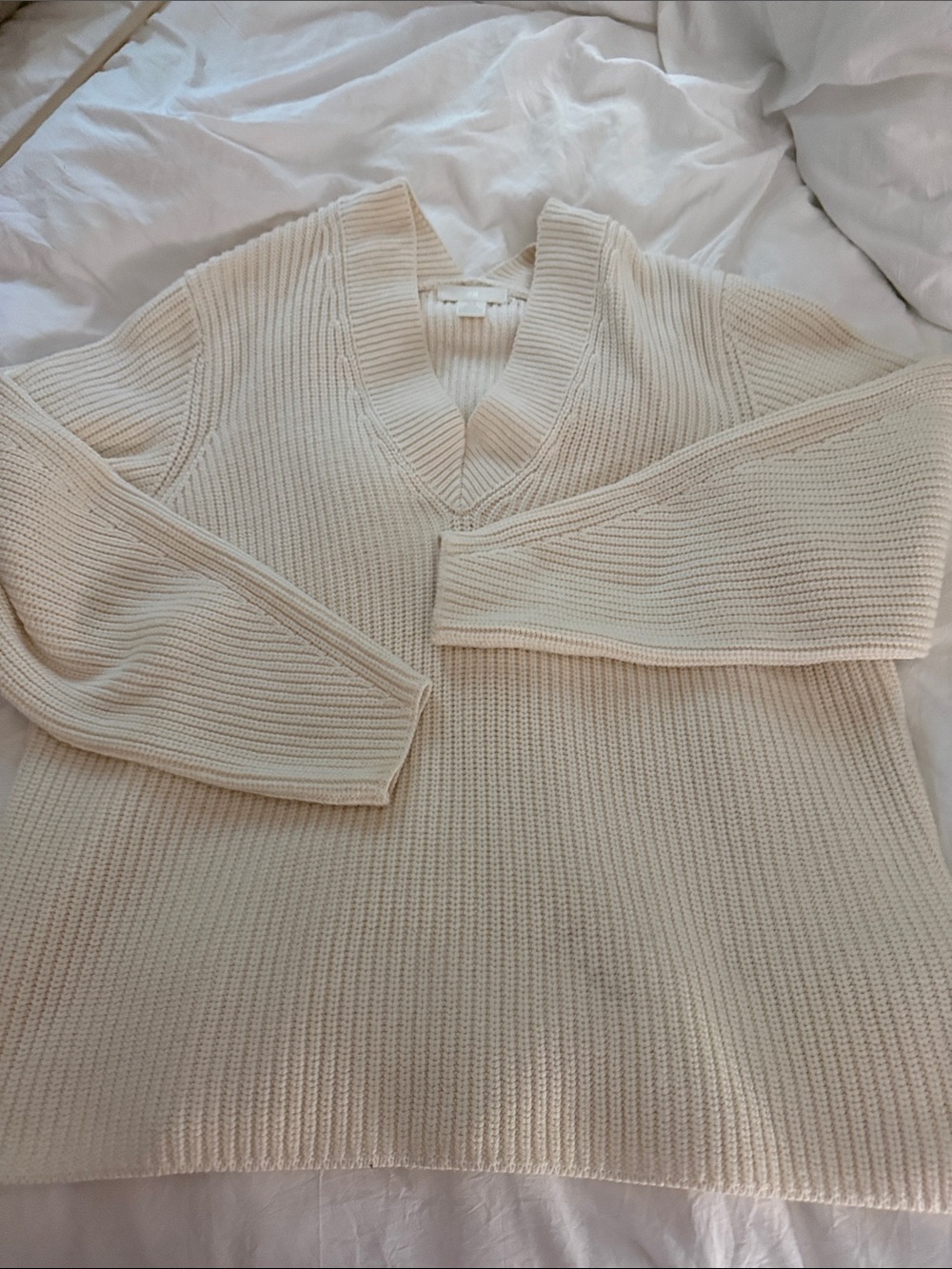 H&M Cream Ribbed V-Neck Sweater